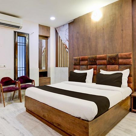 Super Hotel O Alipur Narela ภายนอก รูปภาพ