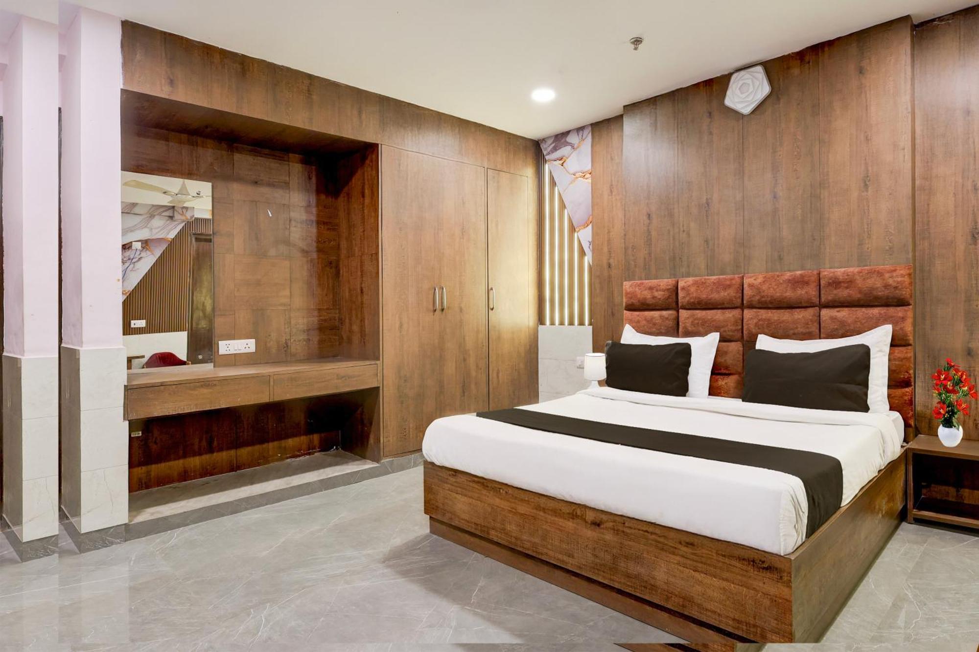 Super Hotel O Alipur Narela ภายนอก รูปภาพ