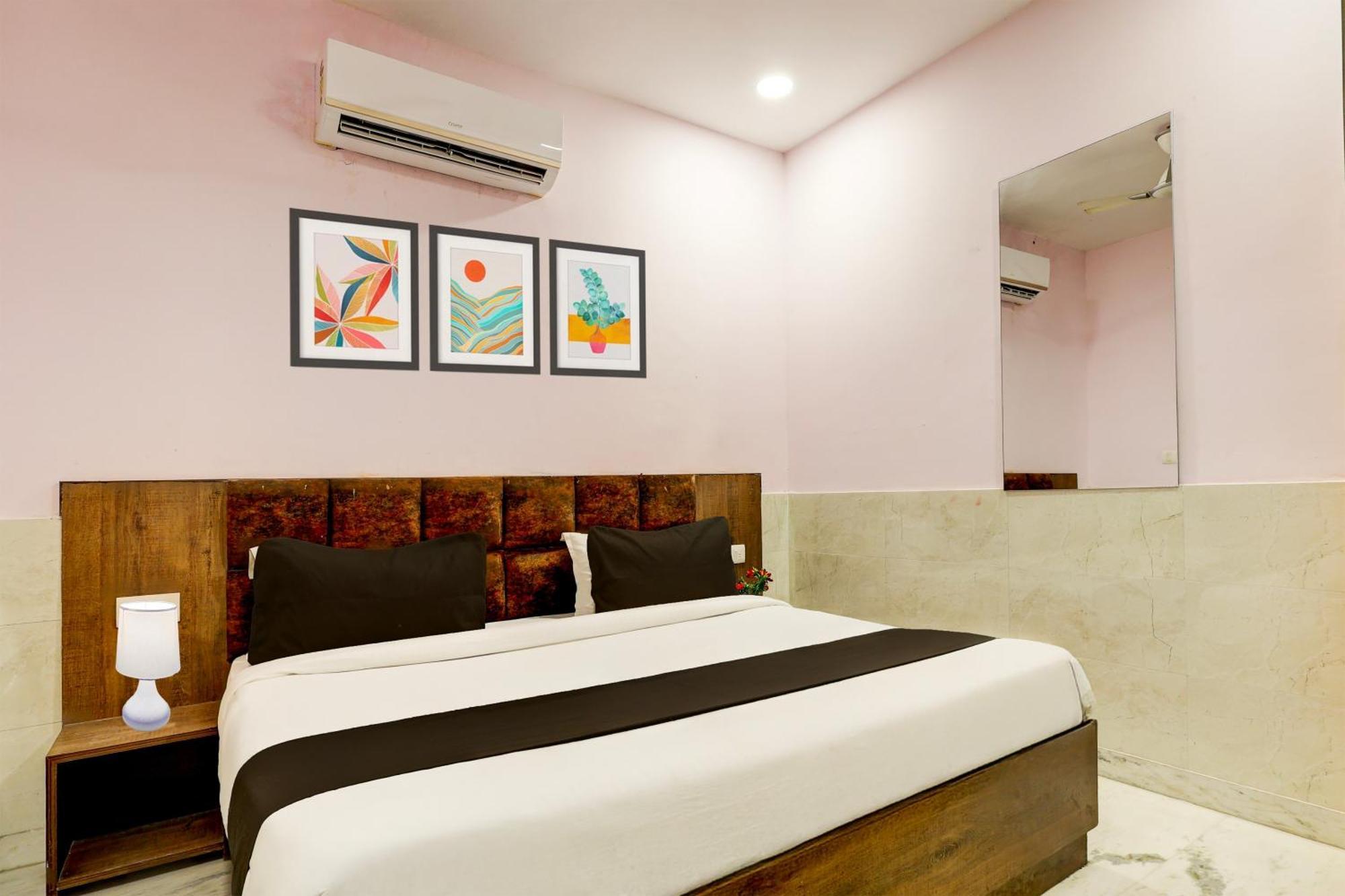 Super Hotel O Alipur Narela ภายนอก รูปภาพ