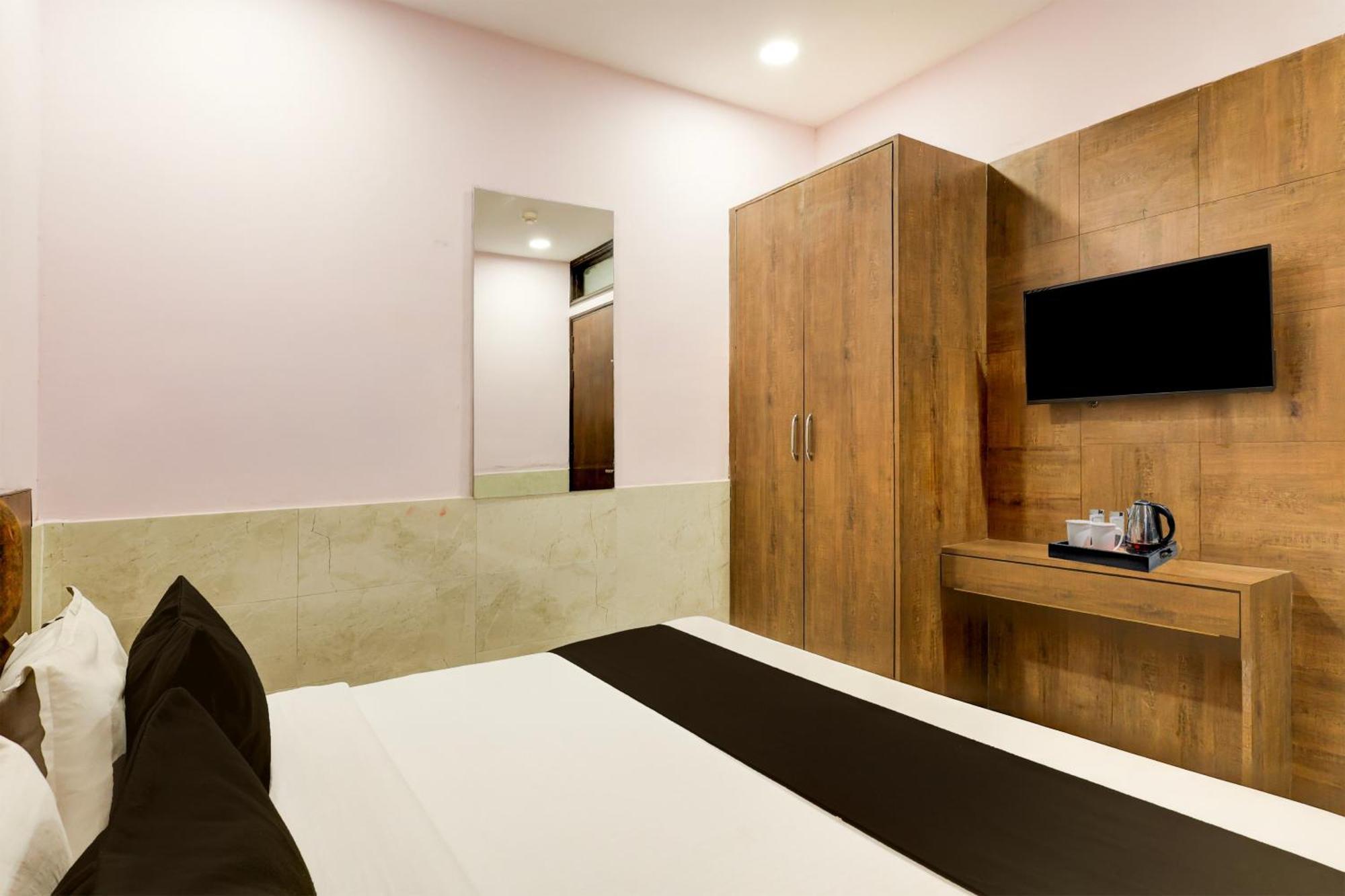 Super Hotel O Alipur Narela ภายนอก รูปภาพ