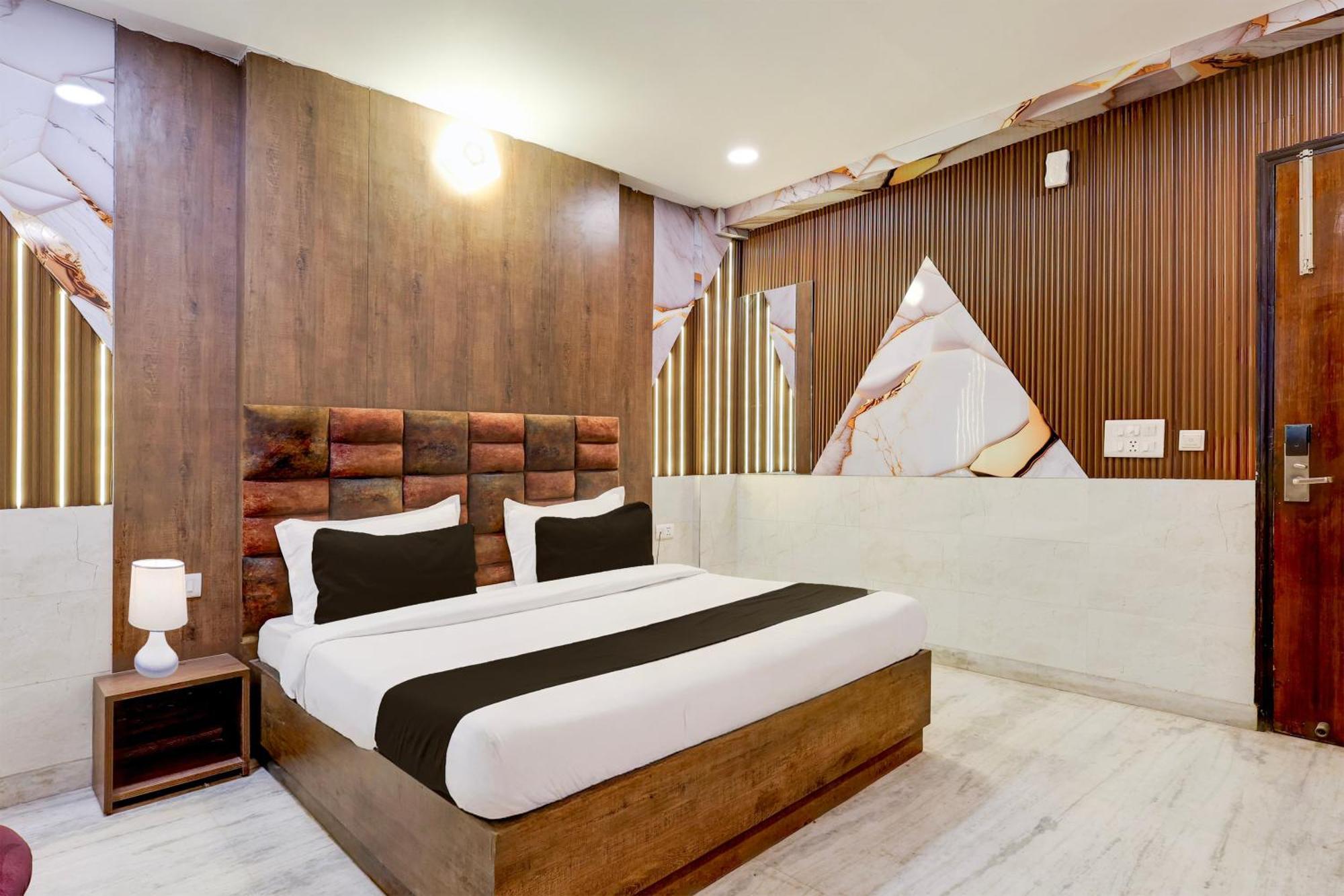 Super Hotel O Alipur Narela ภายนอก รูปภาพ