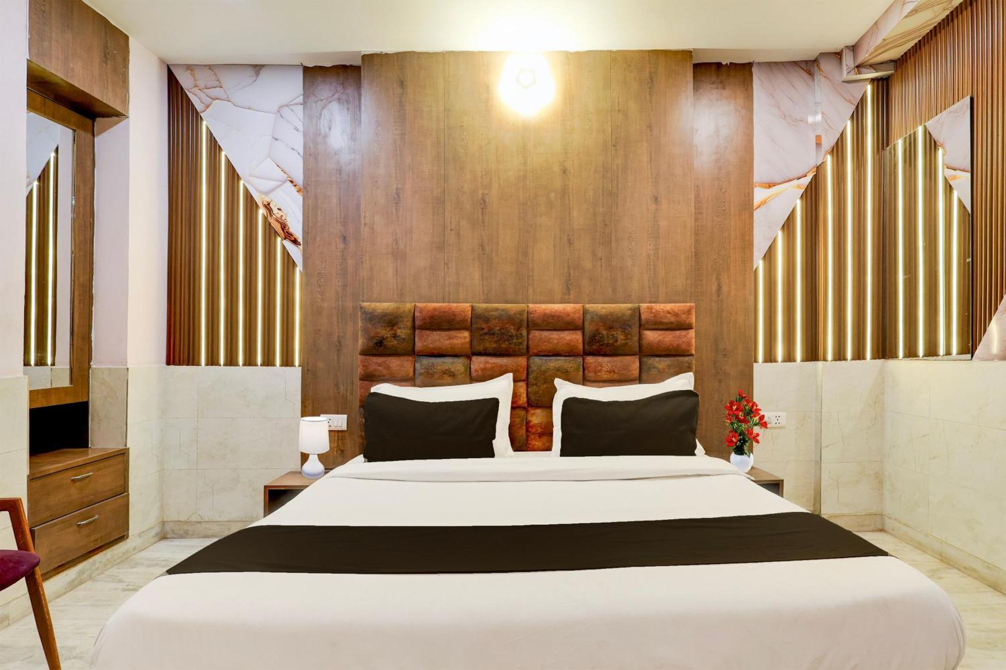 Super Hotel O Alipur Narela ภายนอก รูปภาพ