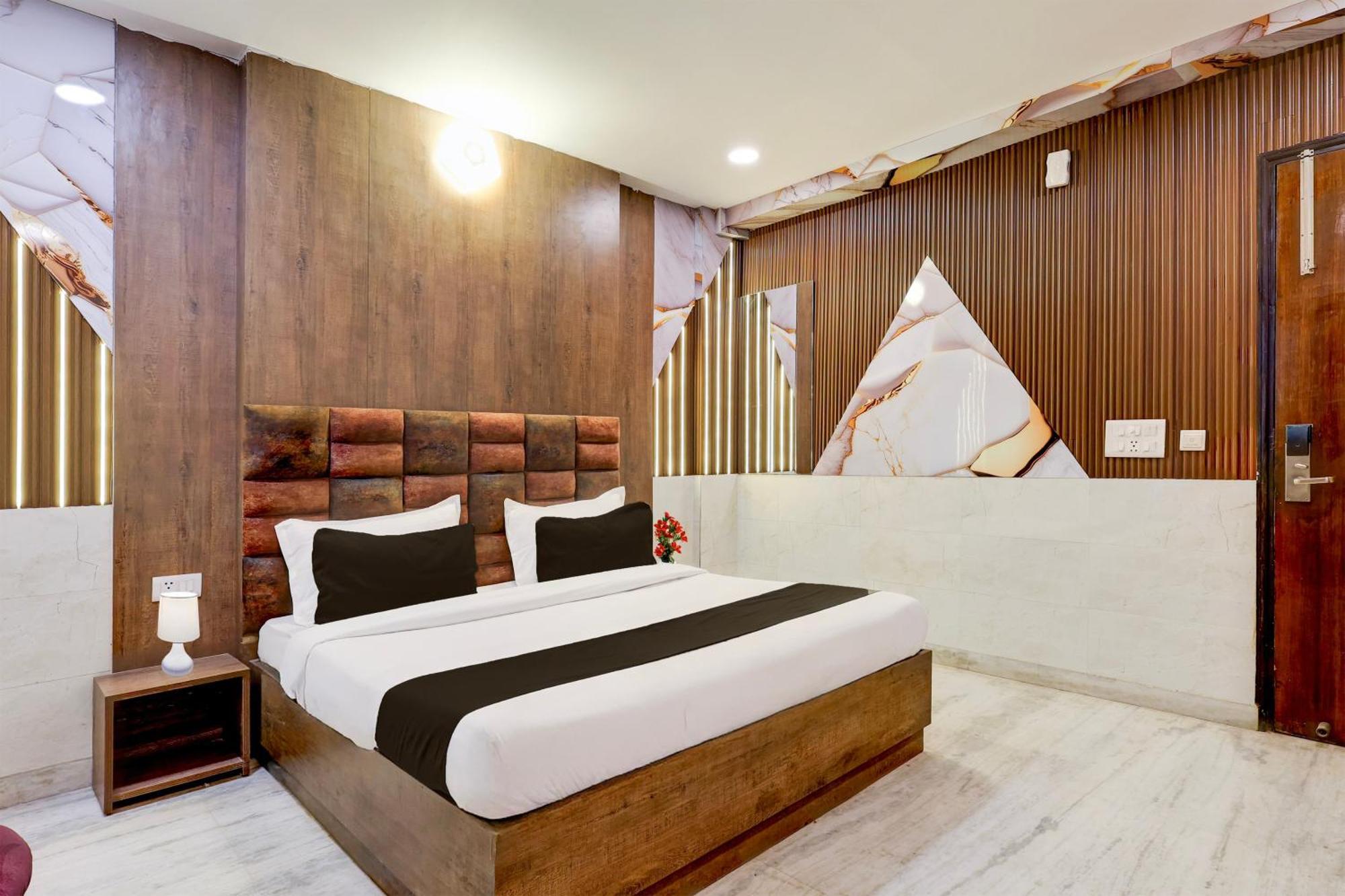 Super Hotel O Alipur Narela ภายนอก รูปภาพ