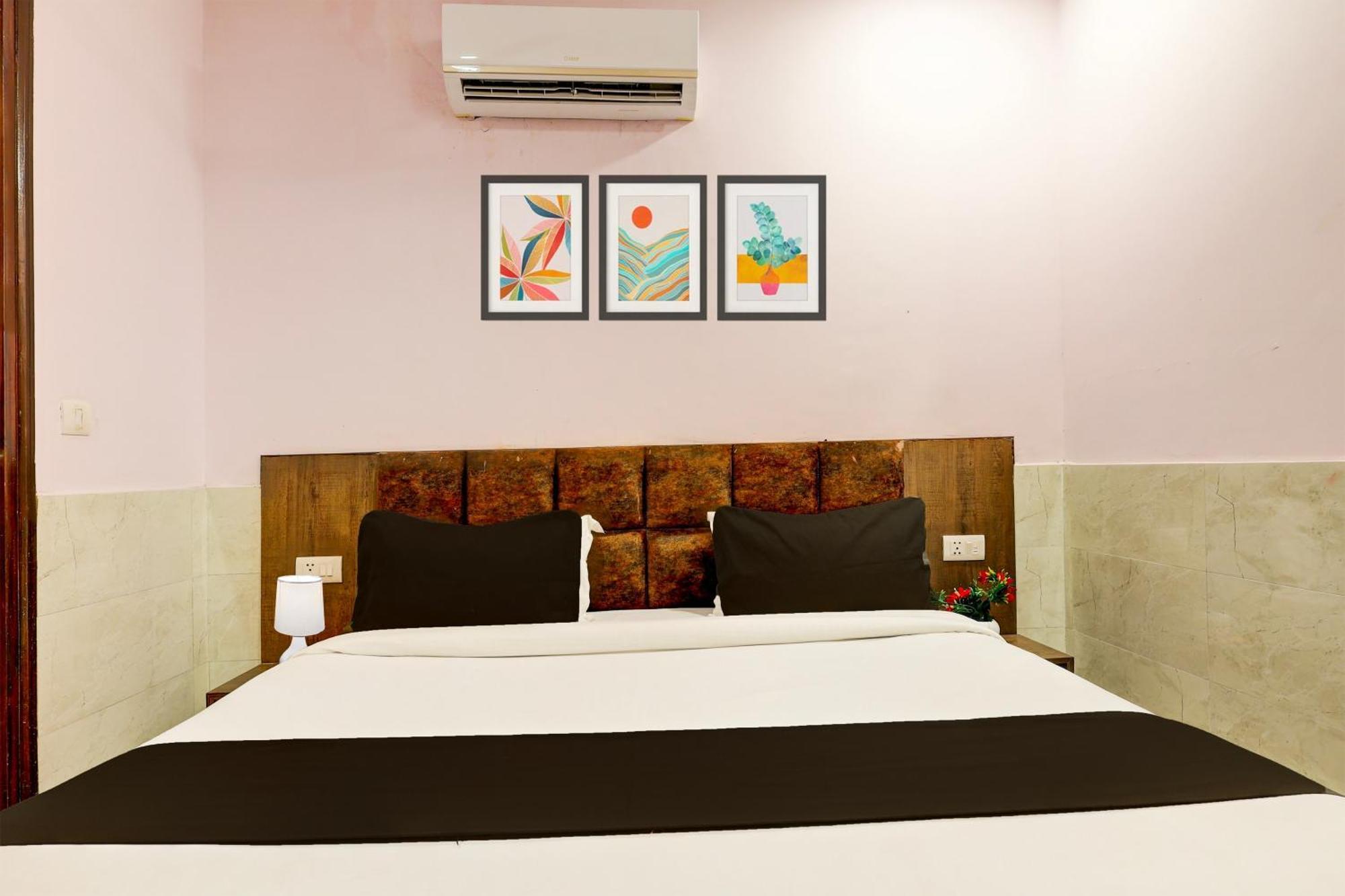 Super Hotel O Alipur Narela ภายนอก รูปภาพ