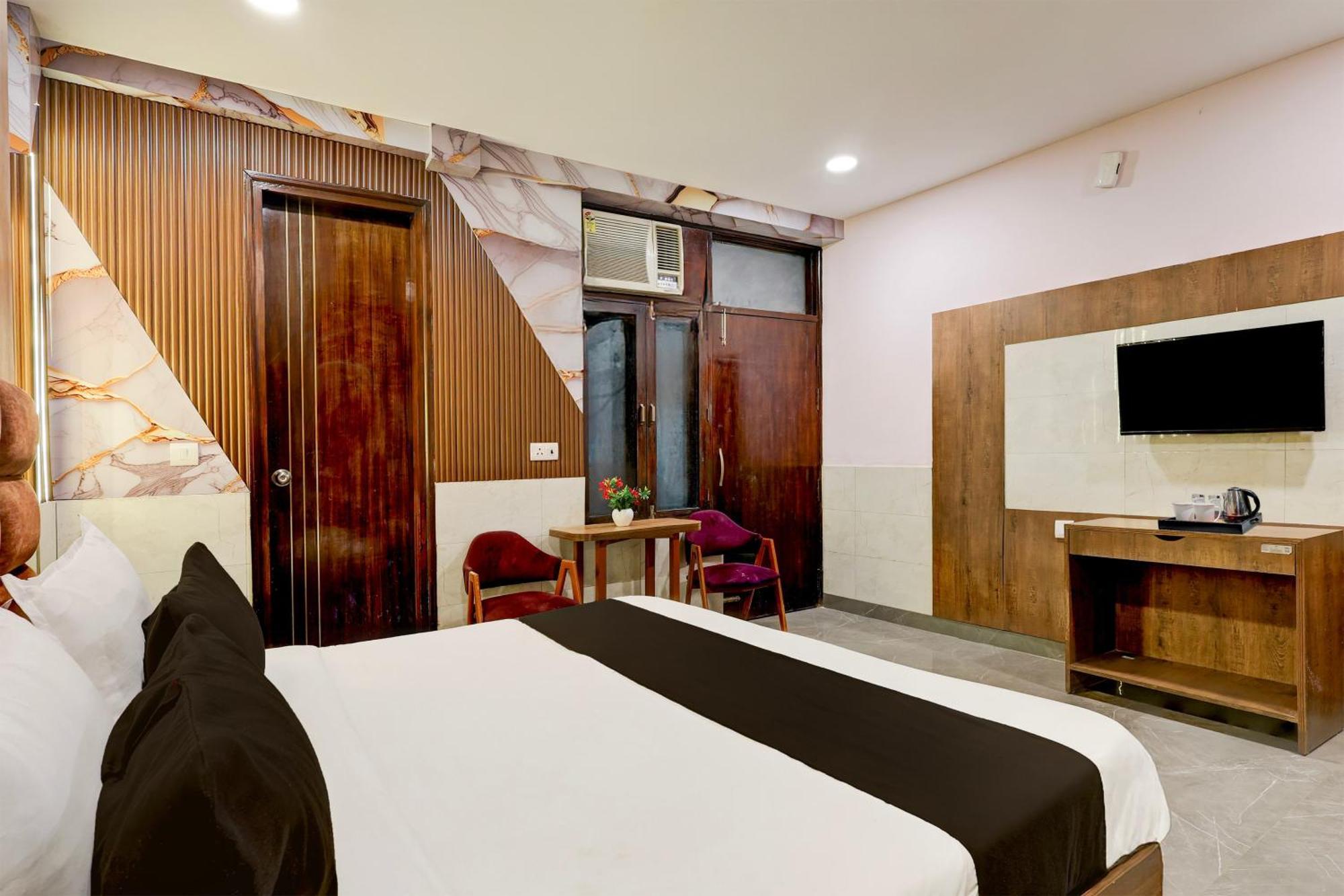 Super Hotel O Alipur Narela ภายนอก รูปภาพ