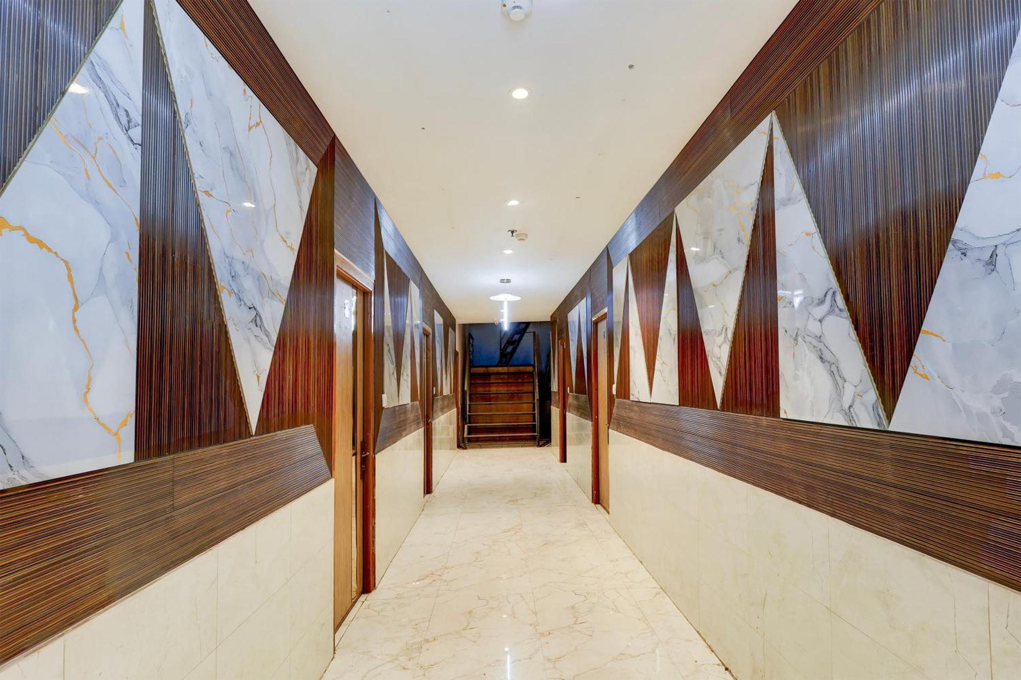 Super Hotel O Alipur Narela ภายนอก รูปภาพ